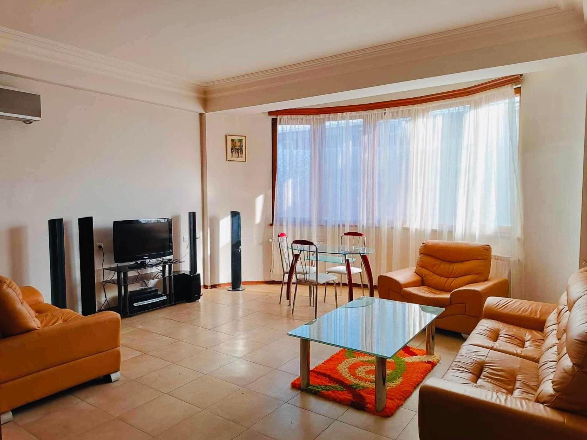 Republic Square Apartment Erivan Dış mekan fotoğraf