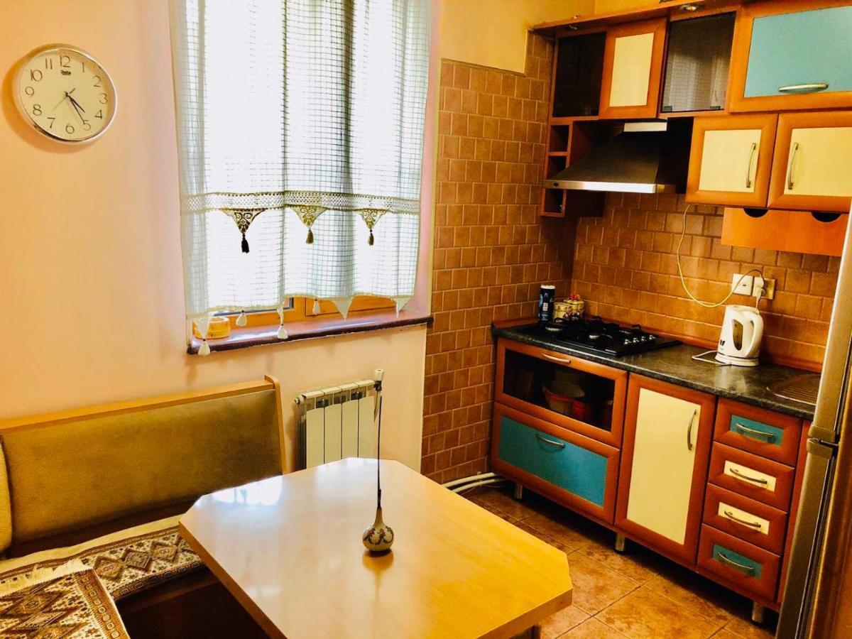 Republic Square Apartment Erivan Dış mekan fotoğraf